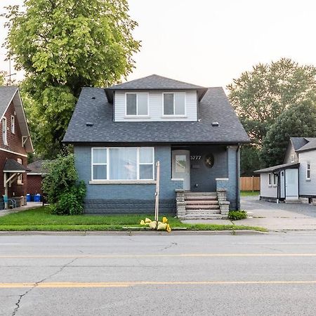 Modern House Newly Furnished 3 Mins Drive To Fall Niagara Falls Exteriér fotografie