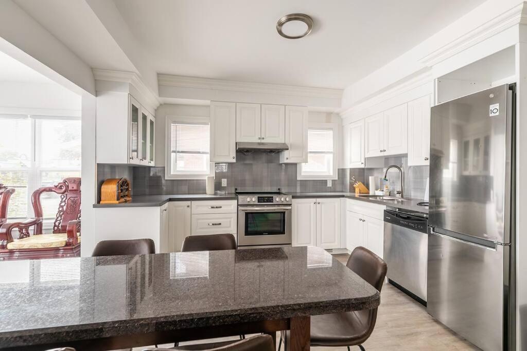 Modern House Newly Furnished 3 Mins Drive To Fall Niagara Falls Exteriér fotografie