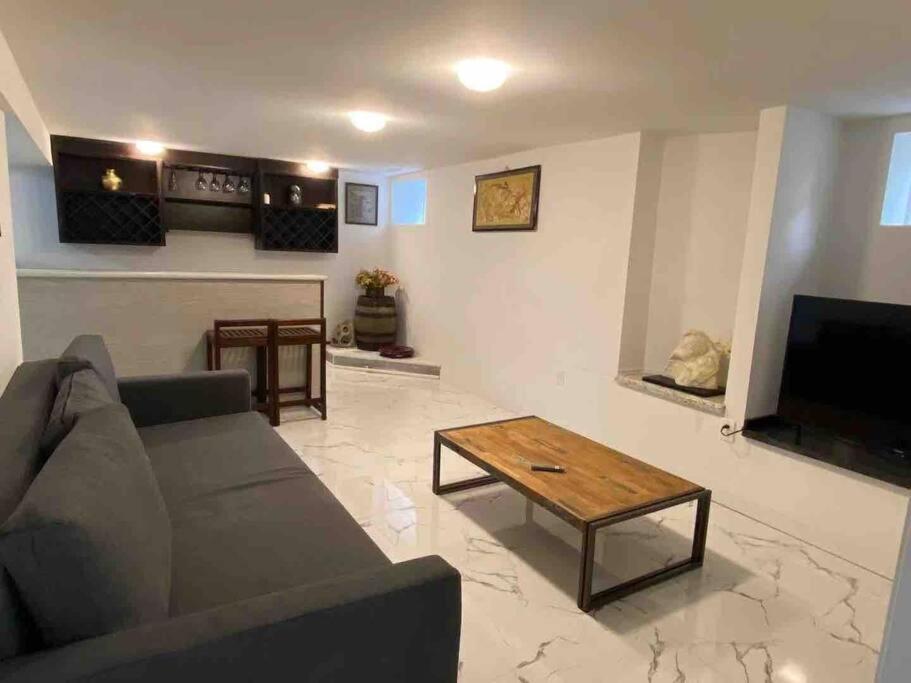 Modern House Newly Furnished 3 Mins Drive To Fall Niagara Falls Exteriér fotografie
